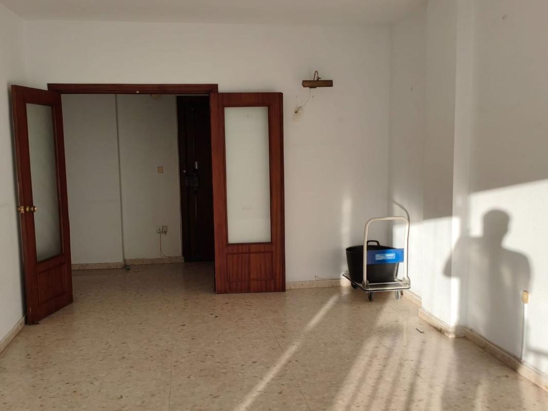 Venta de piso en Piso en Plaza de la Constitución, 16, Zona Puerto Deportivo, Fuengirola, Fuengirola
 photo 3