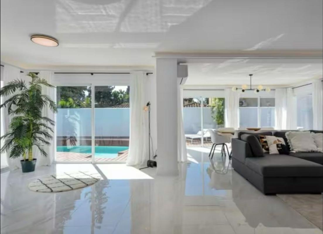 Properties for sale and rent in Spain photo 2