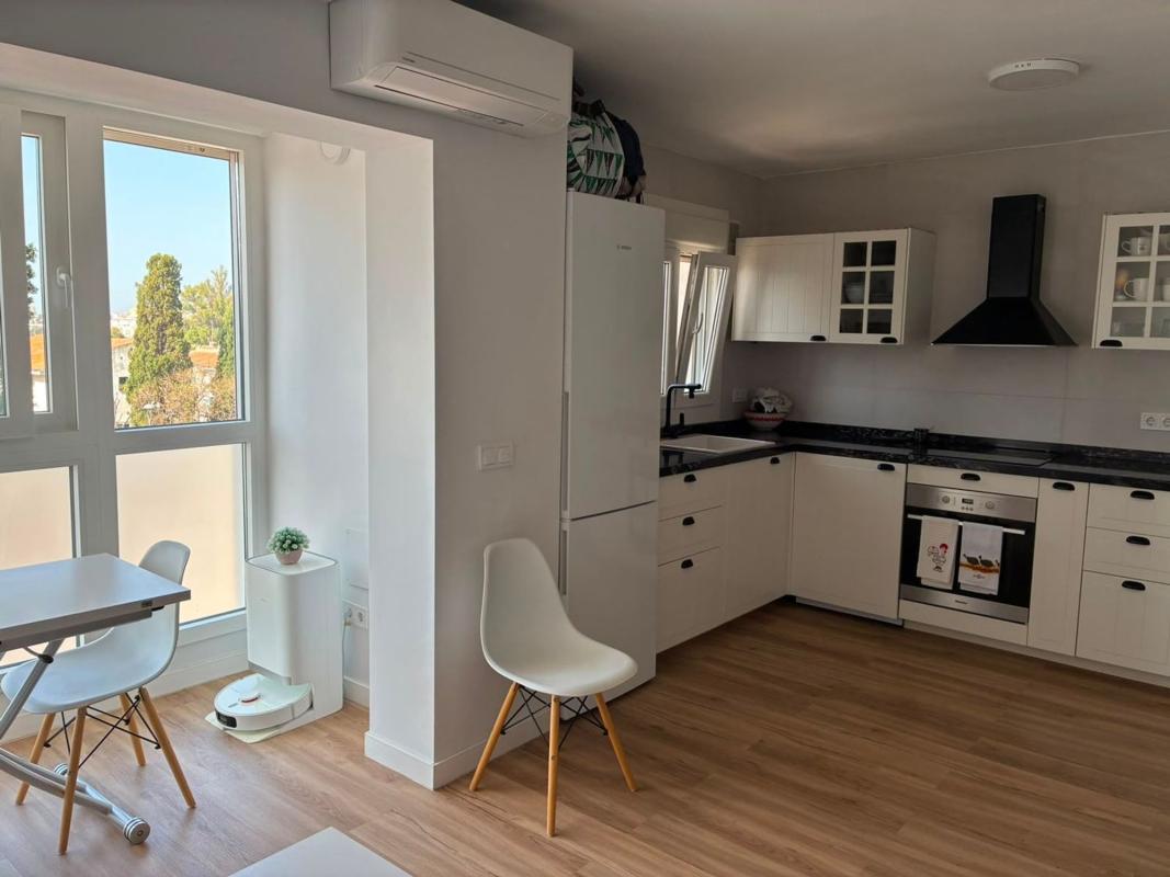 Venta de piso en Piso en Plaza Samaniego, Rodeo Alto-Guadaiza-La Campana, Marbella, Marbella
photo 3