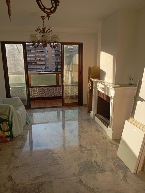 Venta de piso en Piso en Puerta Blanca - Almudena, Málaga, Málaga
photo 3
