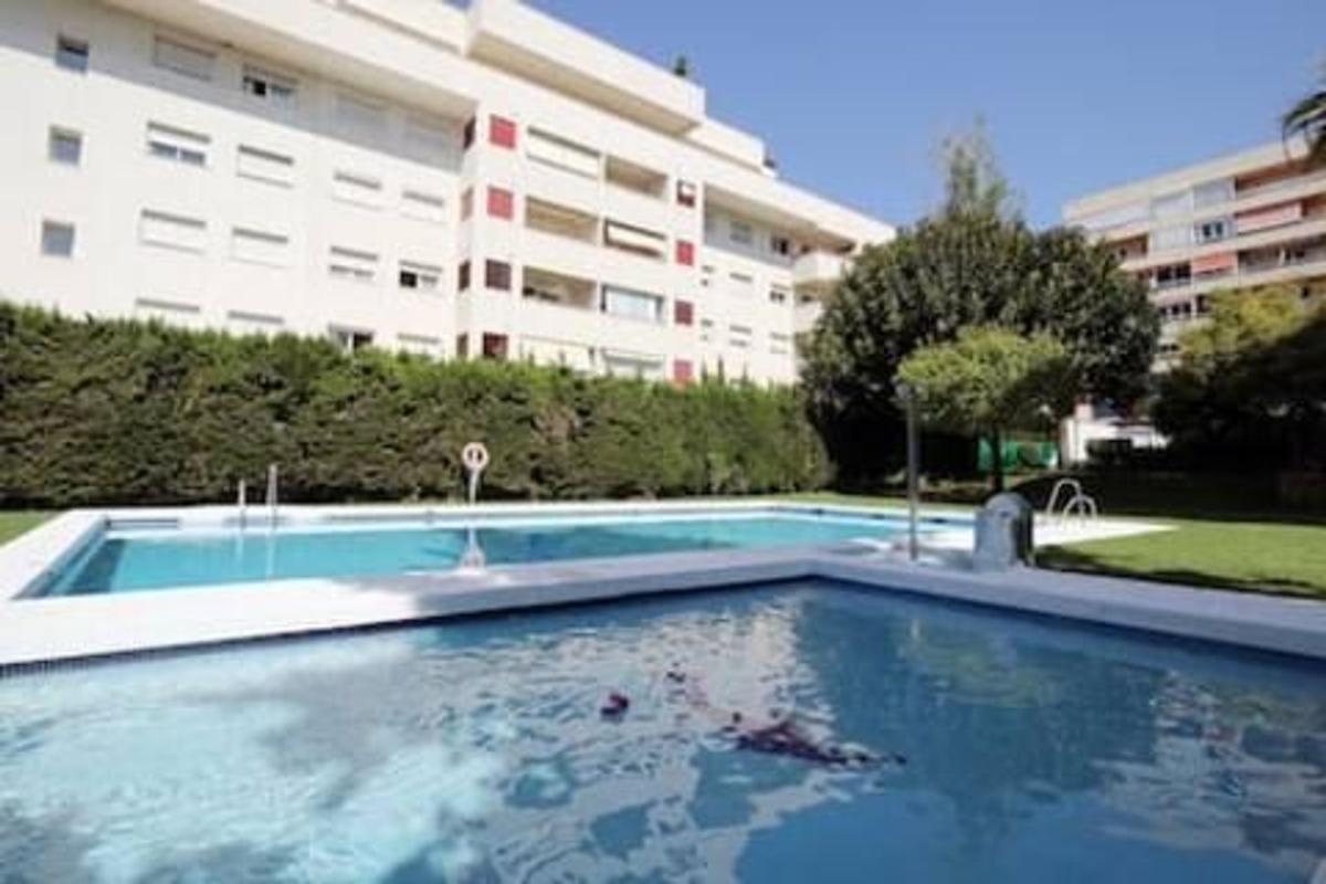 Venta de piso en Piso en Calle Barquilla, 3, La Puya - La Ermita, Marbella, Marbella
photo 3