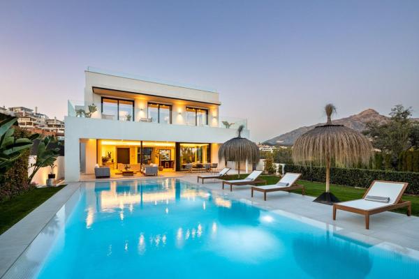 Casa o chalet independiente en Calle el Califa, 68, Nueva Andalucía, Marbella photo 1