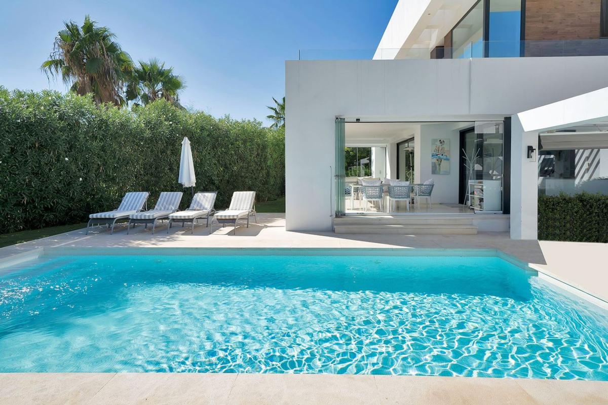 Properties for sale and rent in Spain photo 2
