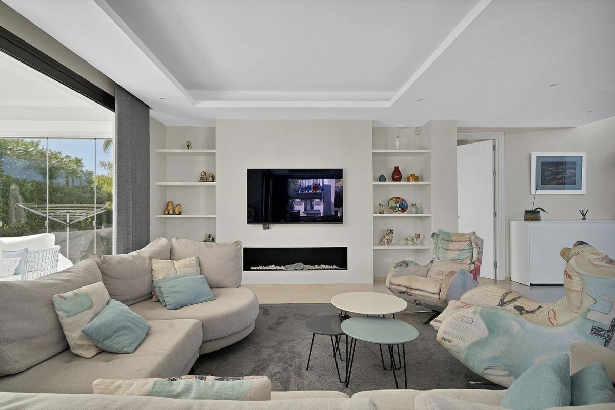 Properties for sale and rent in Spain photo 3