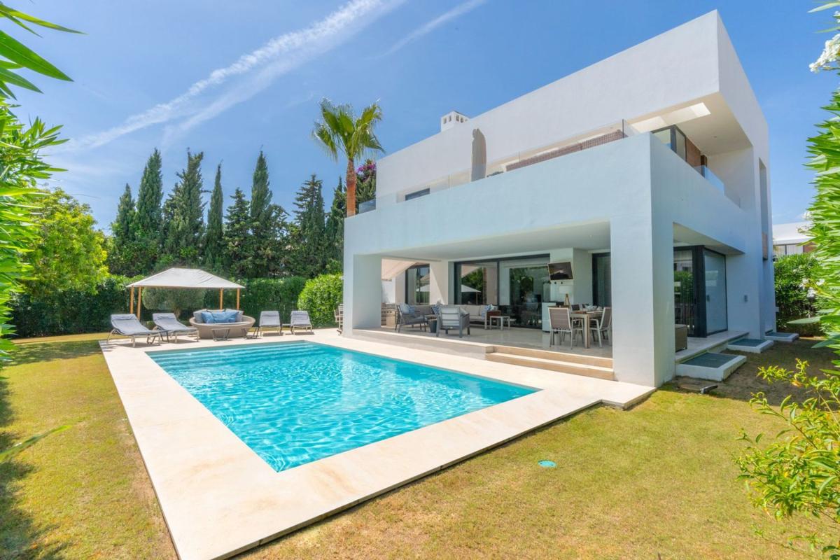 Properties for sale and rent in Spain photo 1