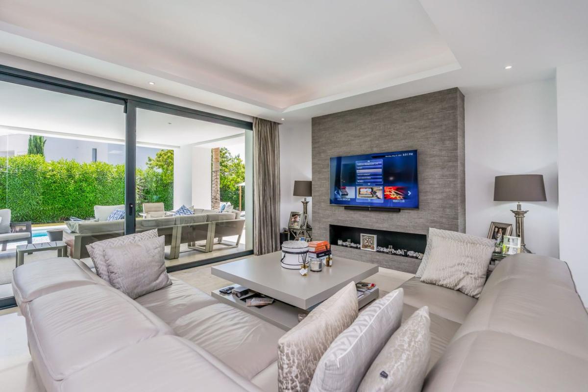 Properties for sale and rent in Spain photo 3