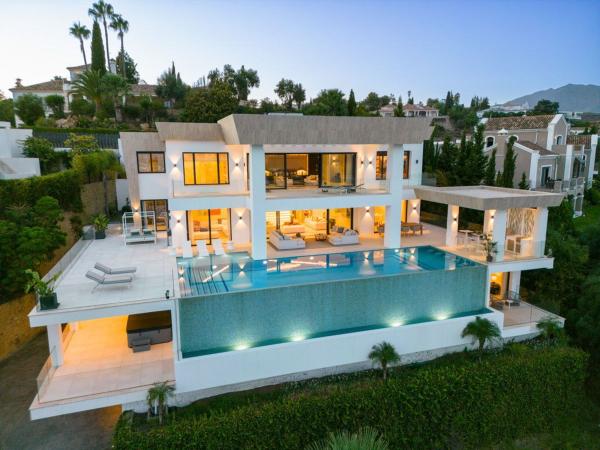 Casa o chalet independiente en Playa Bajadilla-Puertos, Marbella photo 1