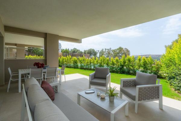 Venta de piso en Piso en Terreno Sup, Estepona Golf, Estepona, Estepona
thumbnail 2