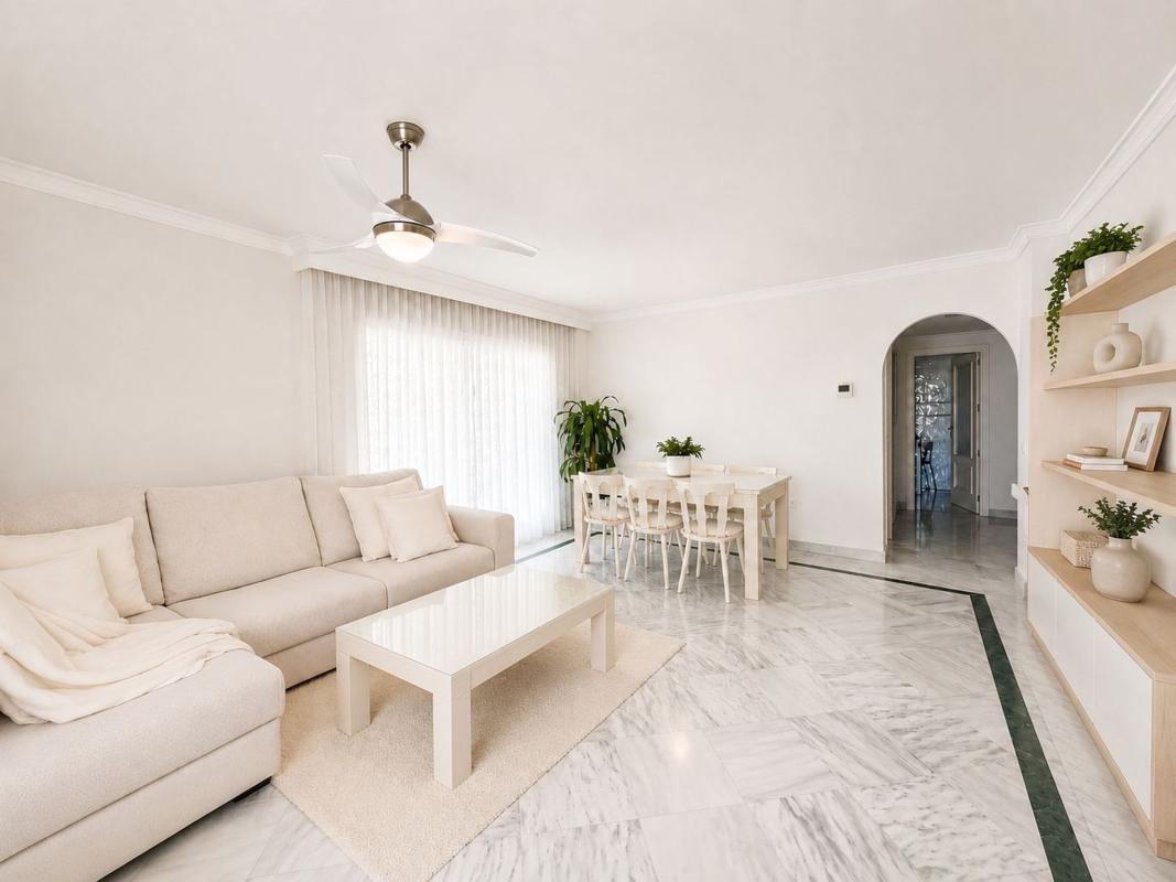 Venta de piso en Piso en Avenida Príncipe Salman, 1, La Dama de Noche-La Alzambra, Marbella, Marbella
 photo 2