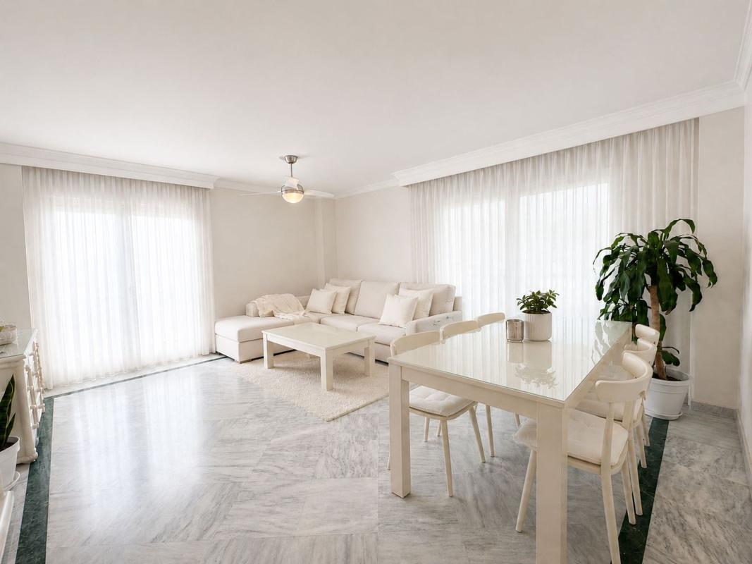 Venta de piso en Piso en Avenida Príncipe Salman, 1, La Dama de Noche-La Alzambra, Marbella, Marbella
 photo 3