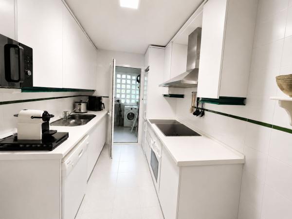 Venta de piso en Piso en Avenida Príncipe Salman, 1, La Dama de Noche-La Alzambra, Marbella, Marbella
 photo 4