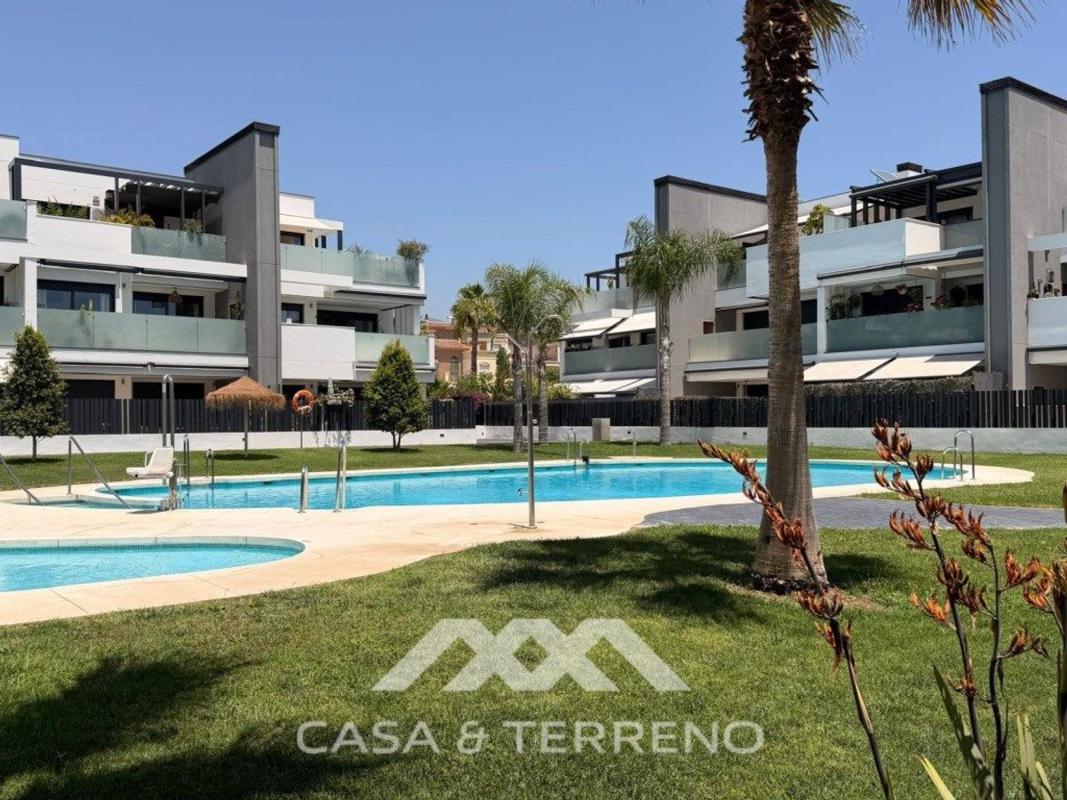 Venta de piso en Piso en Urbanizacion Oeste Caleta, Caleta de Velez, Vélez-Malaga, Vélez-Malaga
photo 2