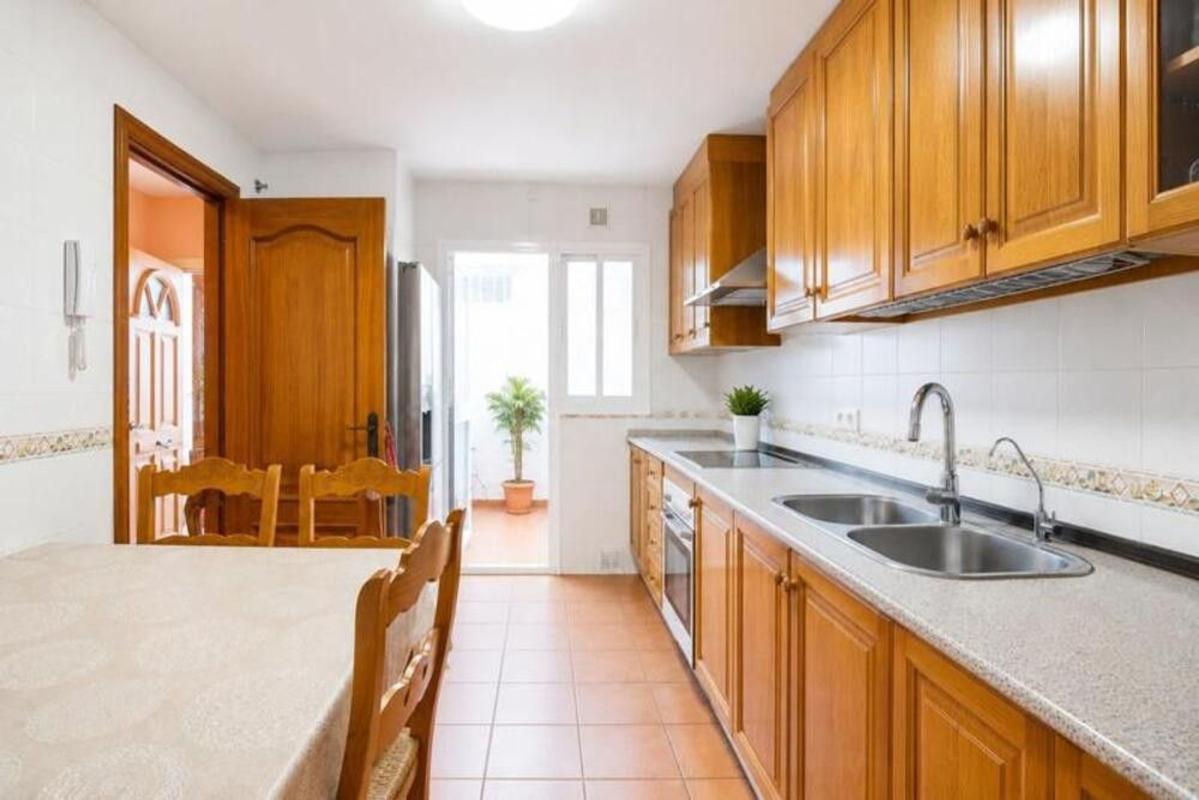 Недвижимость на продажу и в аренду в Испании photo 2