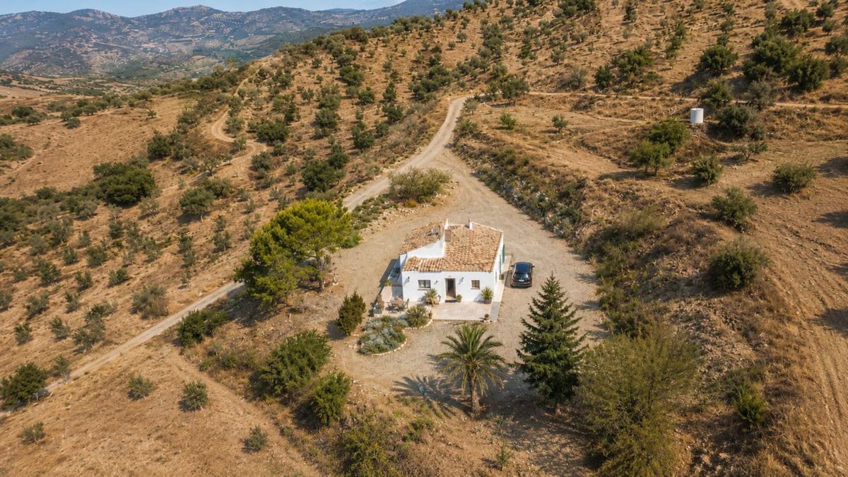 Продажа загородного участка в Finca rústica en Plaza Llanete de Arriba, 2, Casabermeja , Касабермеха photo 2