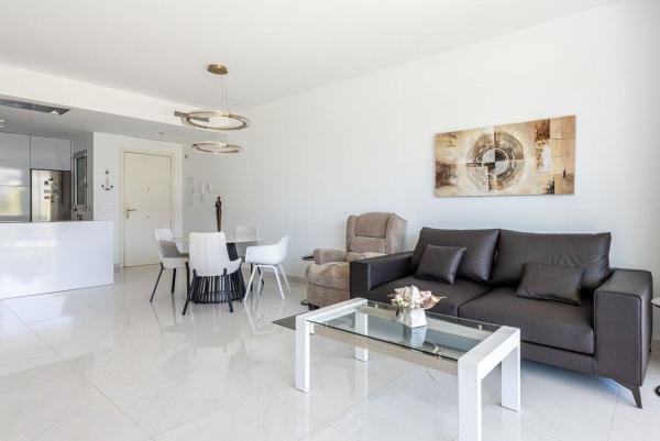 Venta de piso en Piso en Avenida de Bel-Air, 4, Bel-Air, Estepona, Estepona
 photo 4