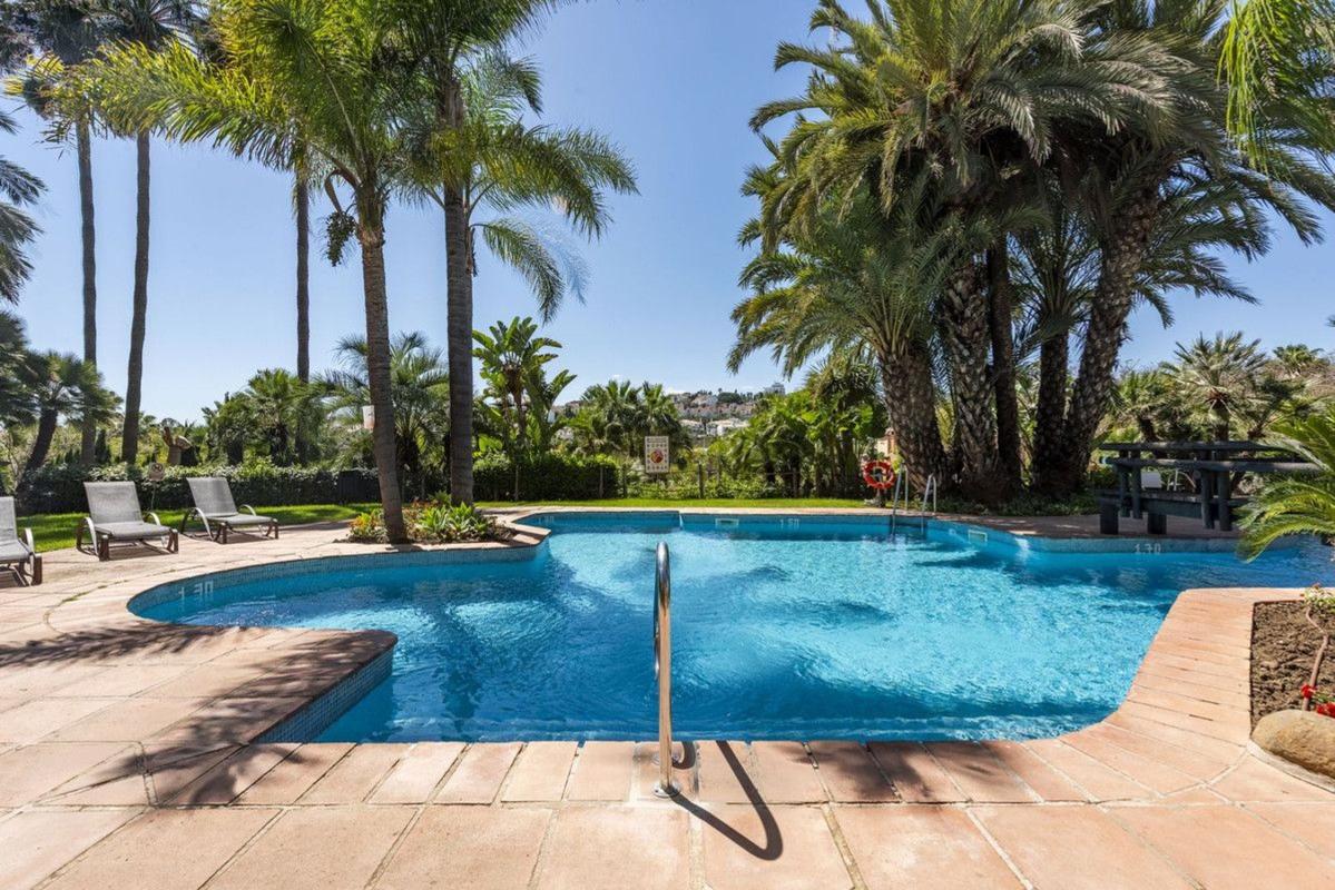 Venta de piso en Piso en Camino de Cortes, Nueva Atalaya, Estepona, Estepona
photo 2