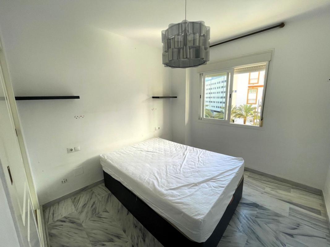 Venta de piso en Piso en Puerta del Mar, 9, Puerto de Estepona, Estepona, Estepona
photo 4