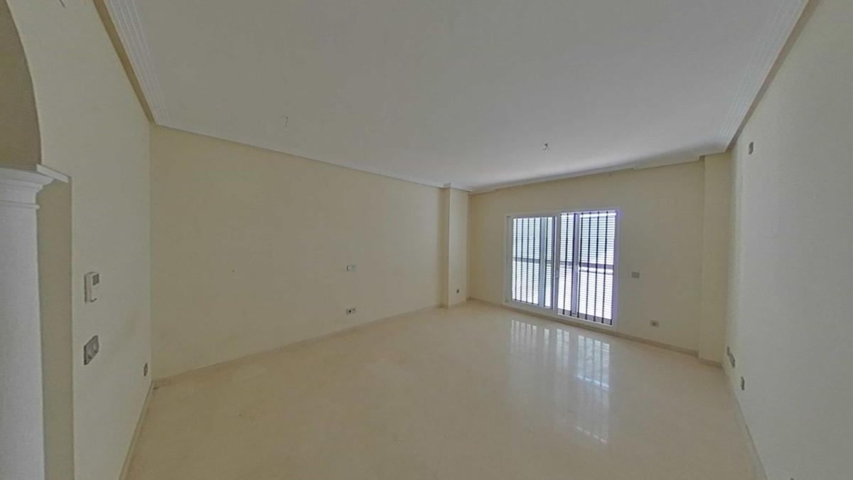 Sprzedaż mieszkania w Piso en Urbanización Princesa Kristina, Alcorrín, Manilva, Manilva
photo 1