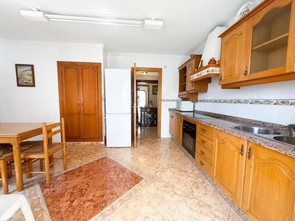 Venta de piso en Piso en Calle Ramal Atabalero, Los Almendros - El Limonero - El Tomillar, Málaga, Málaga
thumbnail 2