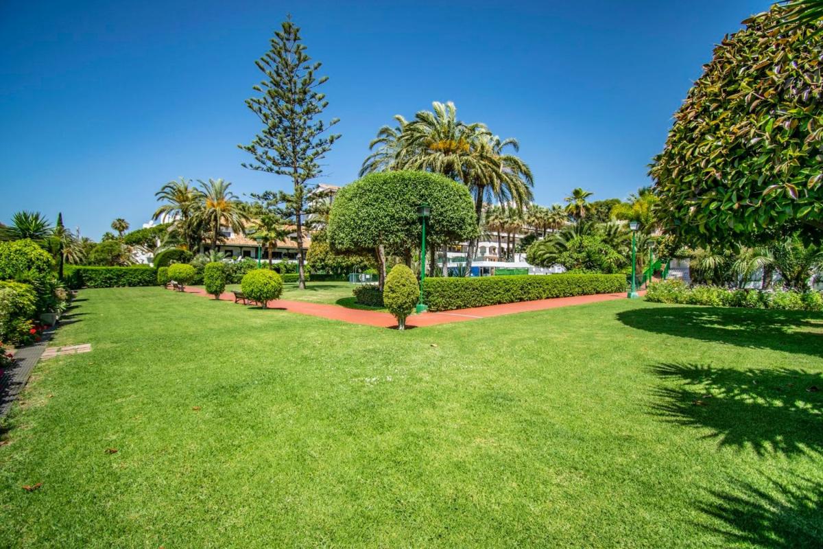 Venta de ático en  Ático en La Carolina, La Carolina-Guadalpín, Marbella, Marbella photo 3