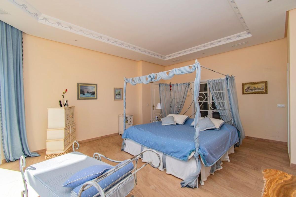 Недвижимость на продажу и в аренду в Испании photo 5