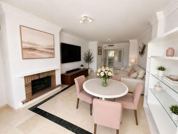 Venta de piso en Piso en Urbanización Golf Río Real, Rio Real, Marbella, Marbella
photo 1