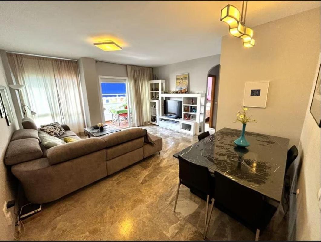 Sprzedaż mieszkania w Piso en Calle Príncipe Faisal de Arabia Saudi, 8, Playamar - Benyamina, Torremolinos, Torremolinos
photo 2