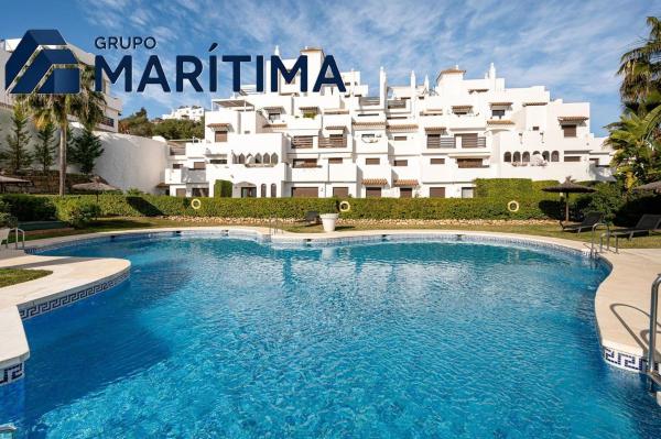 Sprzedaż mieszkania w Piso en La Concha-Resina Golf, Estepona, Estepona
 photo 1