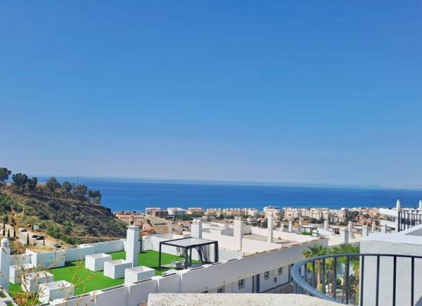 Venta de piso en Piso en Torrox, 6, Lo Cea - Los Cortijos, Rincón de la Victoria, Rincón de la Victoria
 photo 2