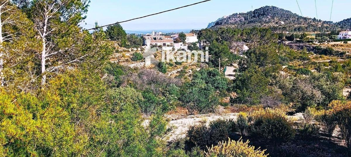 Terreno en venta en Moraira, Alicante photo 1