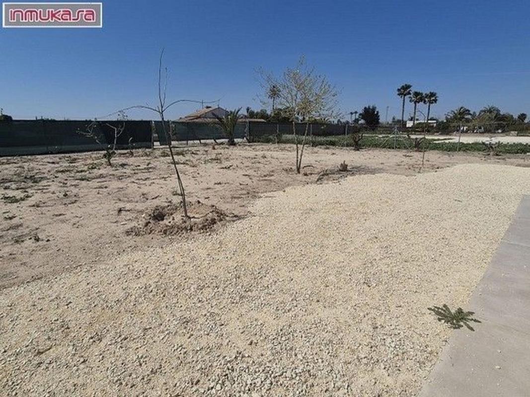 Terreno en venta en Elche / Elx, Alicante photo 1