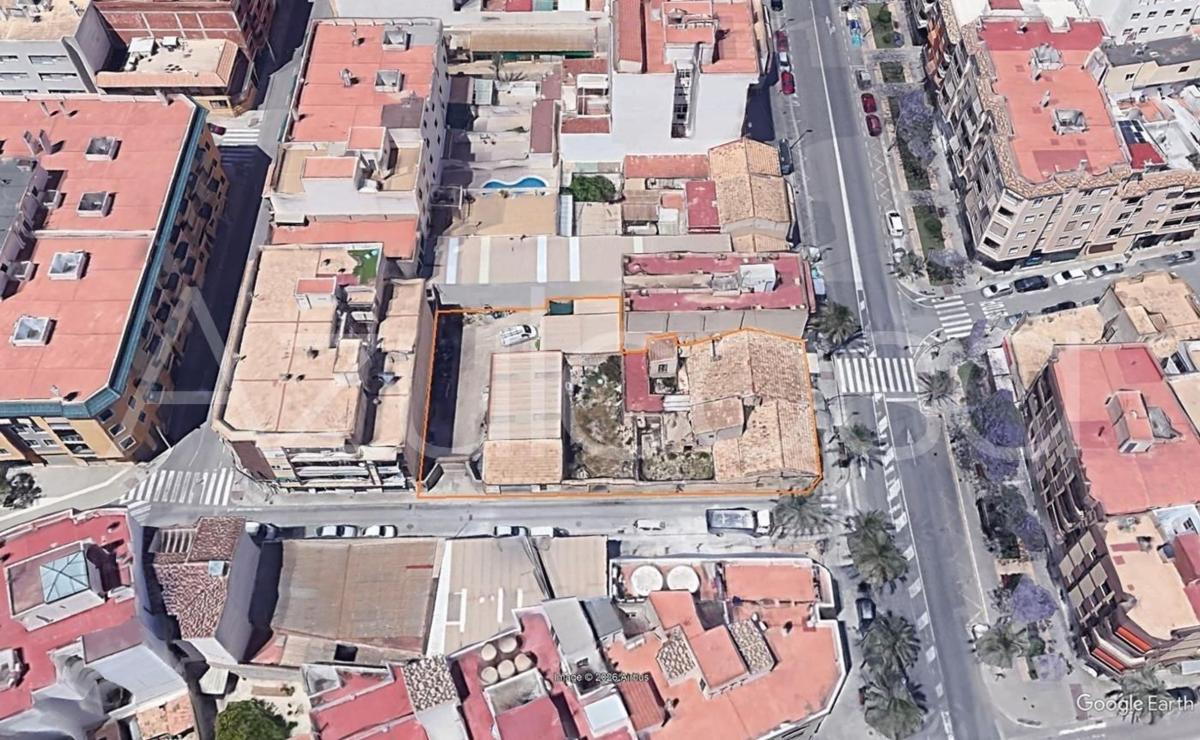 Terreno en venta en Elche / Elx, Alicante photo 1