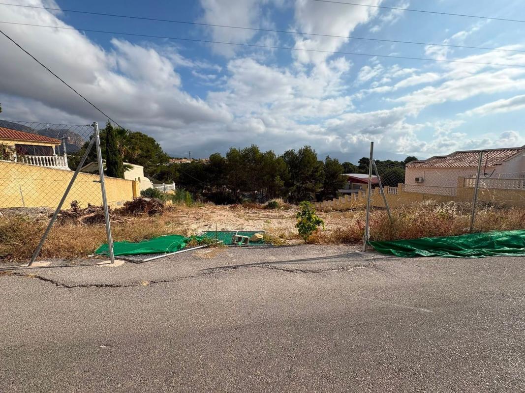 Land for sale in La Nucia, Alicante photo 1
