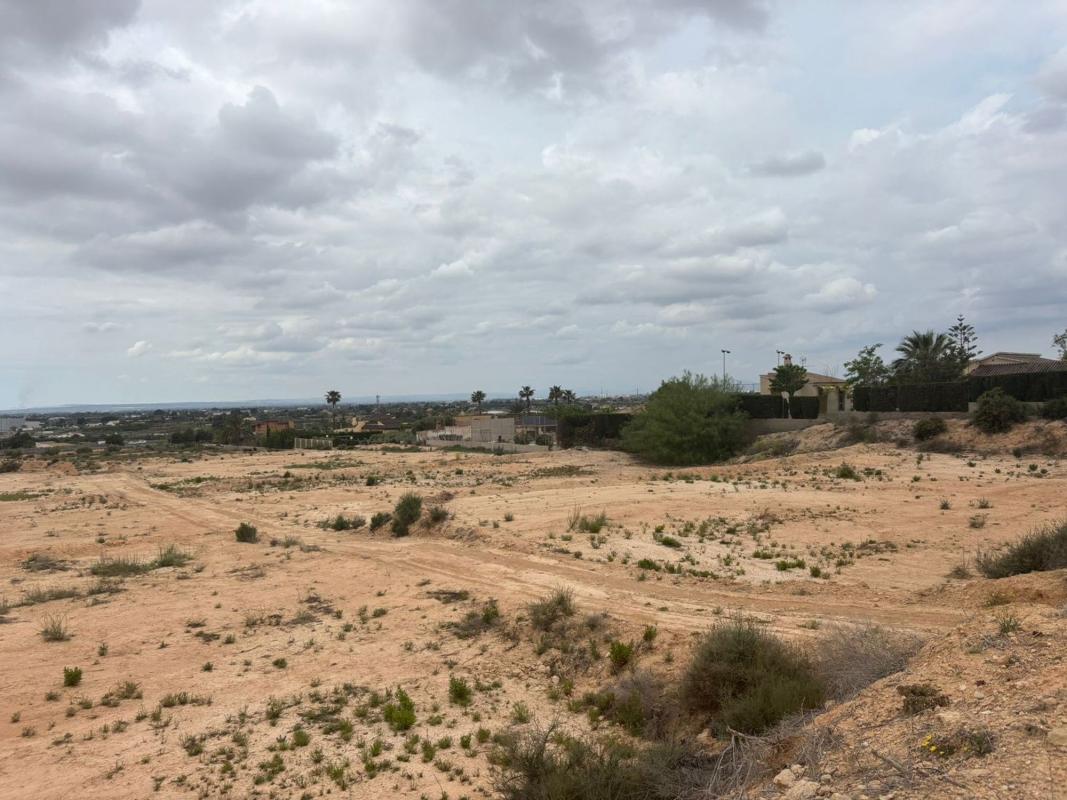 Terreno en venta en Elche / Elx, Alicante photo 4