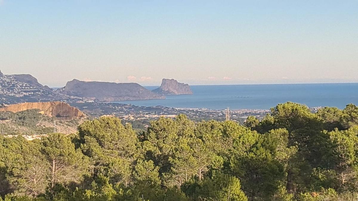 Terreno en venta en La Nucia, Alicante photo 1