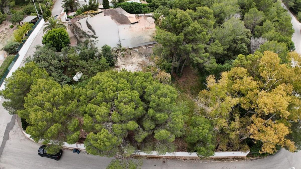Terreno en venta en Moraira, Alicante photo 1