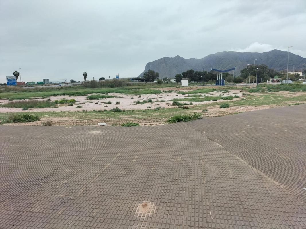 Terreno en venta en Cox, Alicante photo 1