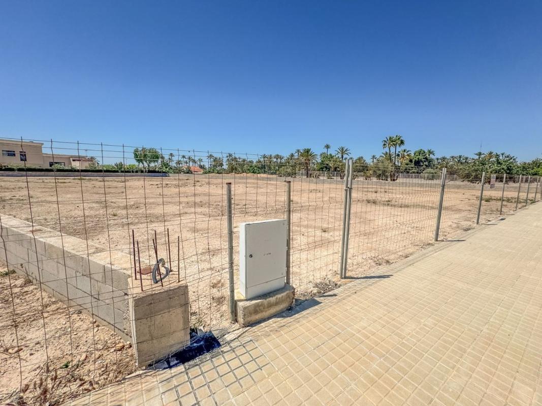Terreno en venta en Elche / Elx, Alicante photo 4