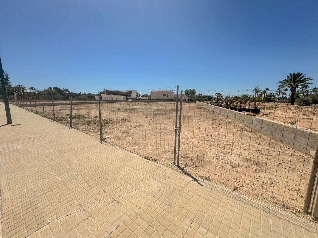 Terreno en venta en Elche / Elx, Alicante photo 5