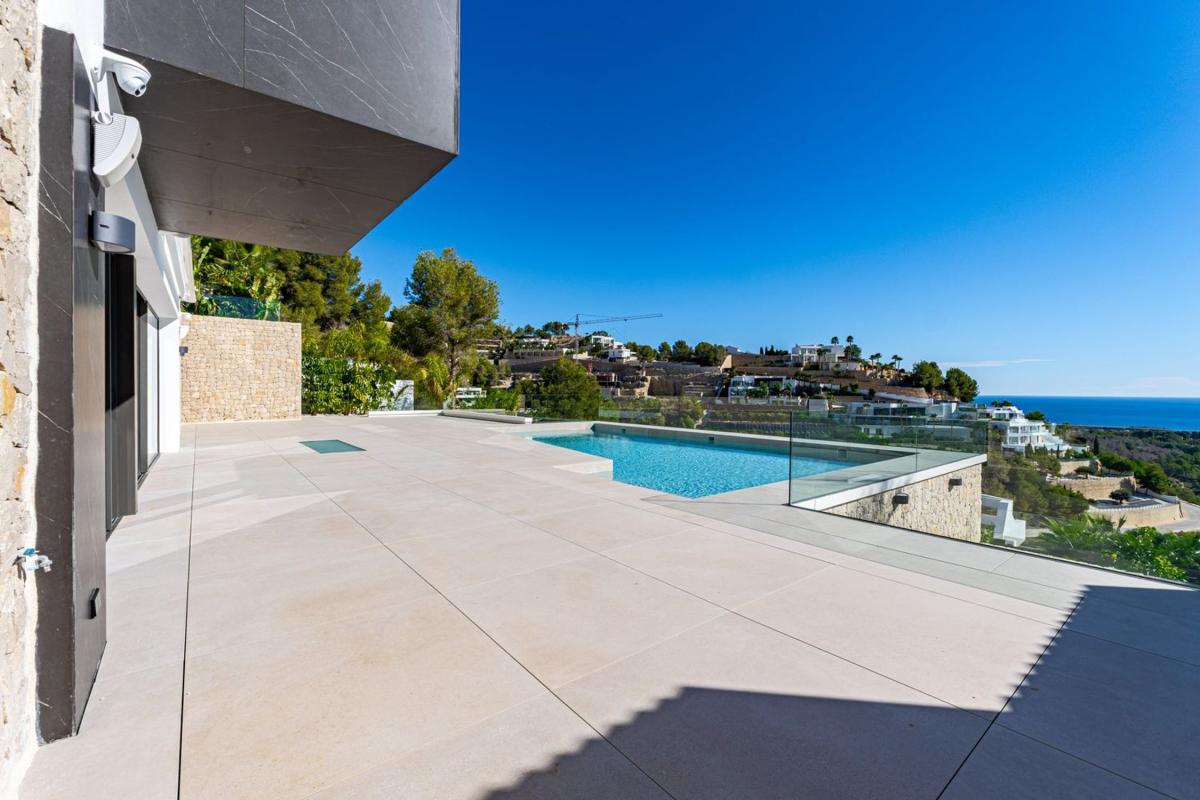 Properties for sale and rent in Spain photo 2