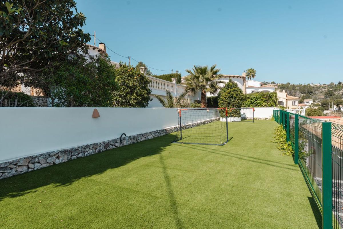 Properties for sale and rent in Spain photo 3