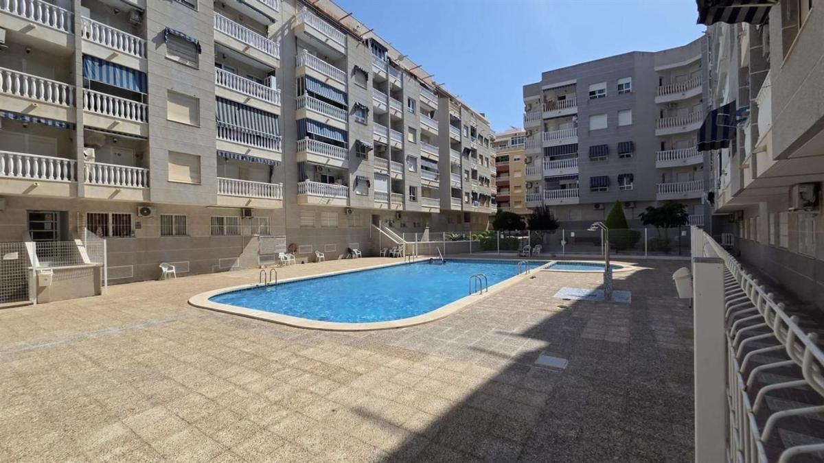 Sale of studio in Estudio en Calle la Loma, Avenida Habaneras - Curva de Palangre, Torrevieja, Torrevieja photo 1