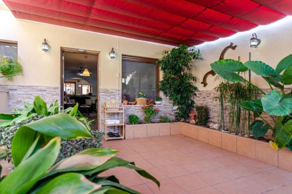 Chalet adosado en Los Balcones - Los Altos del Edén, Torrevieja thumbnail 1