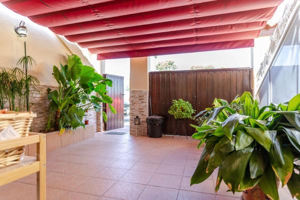 Chalet adosado en Los Balcones - Los Altos del Edén, Torrevieja thumbnail 2