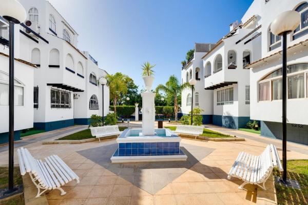 Chalet adosado en Playa de los Náufragos, Torrevieja photo 1