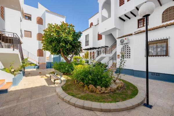 Chalet adosado en Playa de los Náufragos, Torrevieja thumbnail 2
