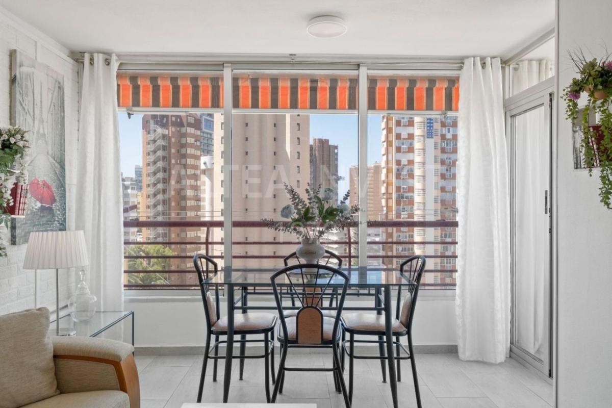 Sprzedaż mieszkania w Piso en Calle de Londres, 4, Zona Sierra Helada, Benidorm, Benidorm
photo 2