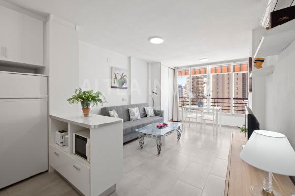Продажа квартиры на Piso en Calle de Londres, 4, Zona Sierra Helada, Benidorm, Бенидорм
 photo 1