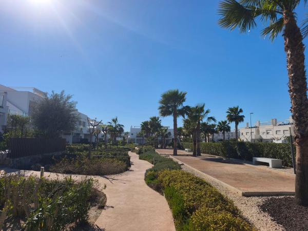 Квартира на продажу на Piso en Calle Mandarino, Desamparados-Hurchillo-Torremendo, Orihuela, Ориуэла photo 1