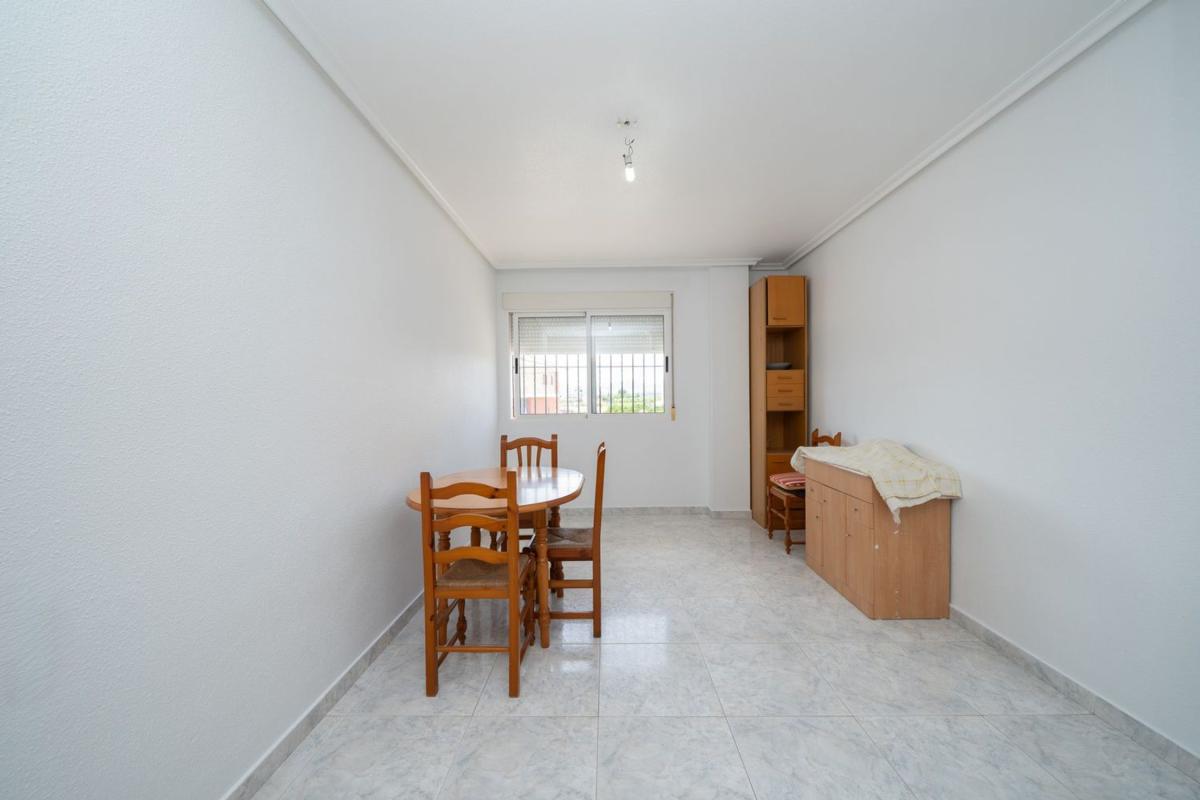 Venta de piso en Piso en Camino de Beniel, Desamparados-Hurchillo-Torremendo, Orihuela, Orihuela
photo 2